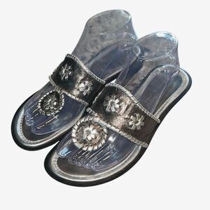 Mila Paoli Womens Metallic Floral Slip On Sandals Silver Size 7